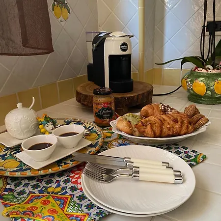 Casa Rosalia * Trappeto (Sicily)